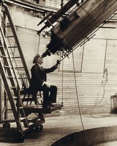 Percival_Lowell_observing_Venus_from_the_Lowell_Observatory_in_1914