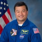 479px Leroy Chiao Astronaut, Misterio y Ciencia en Planeta Incógnito: Revista web y podcast