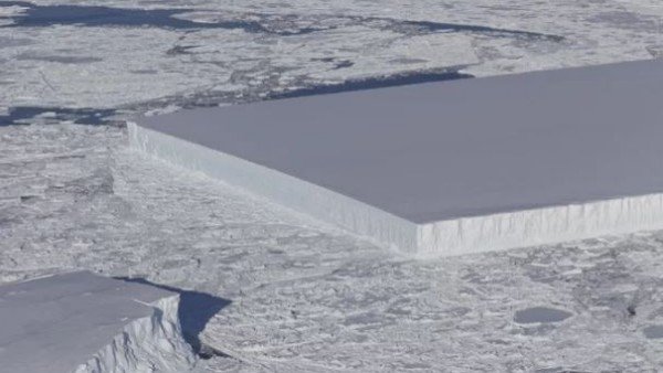 Que Es Ese Bloque De Hielo Perfectamente Cuadrado Que Flota Sobre La Antartida, Misterio y Ciencia en Planeta Incógnito: Revista web y podcast