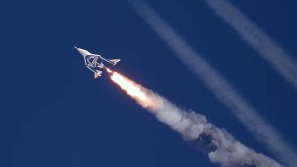 Virgin Galactic eleva a 35 kilómetros su nave de turismo espacial